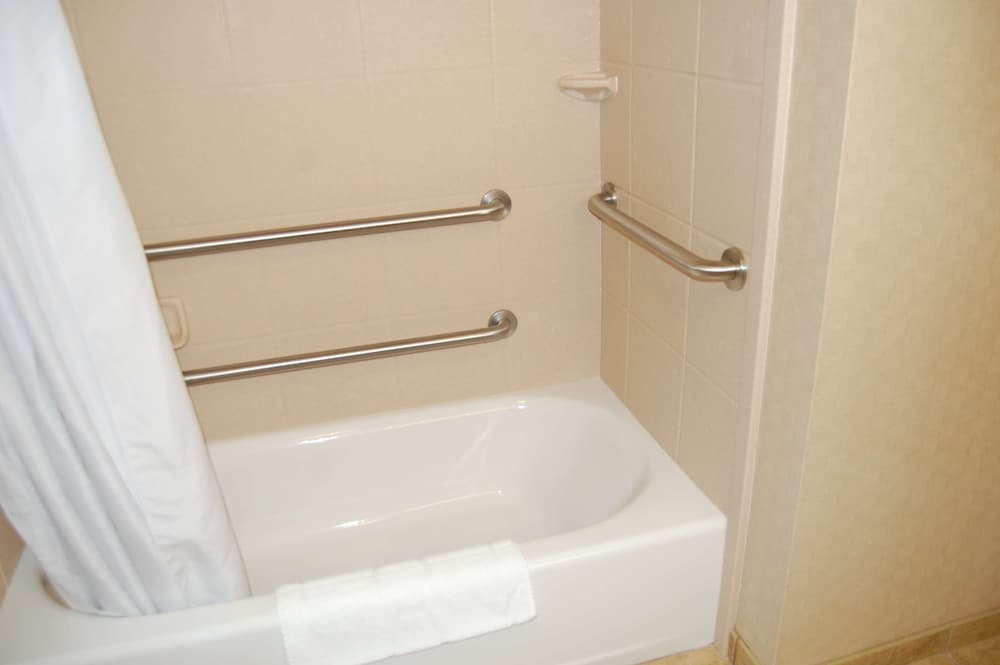Hampton Inn Sidney NE - photo 35