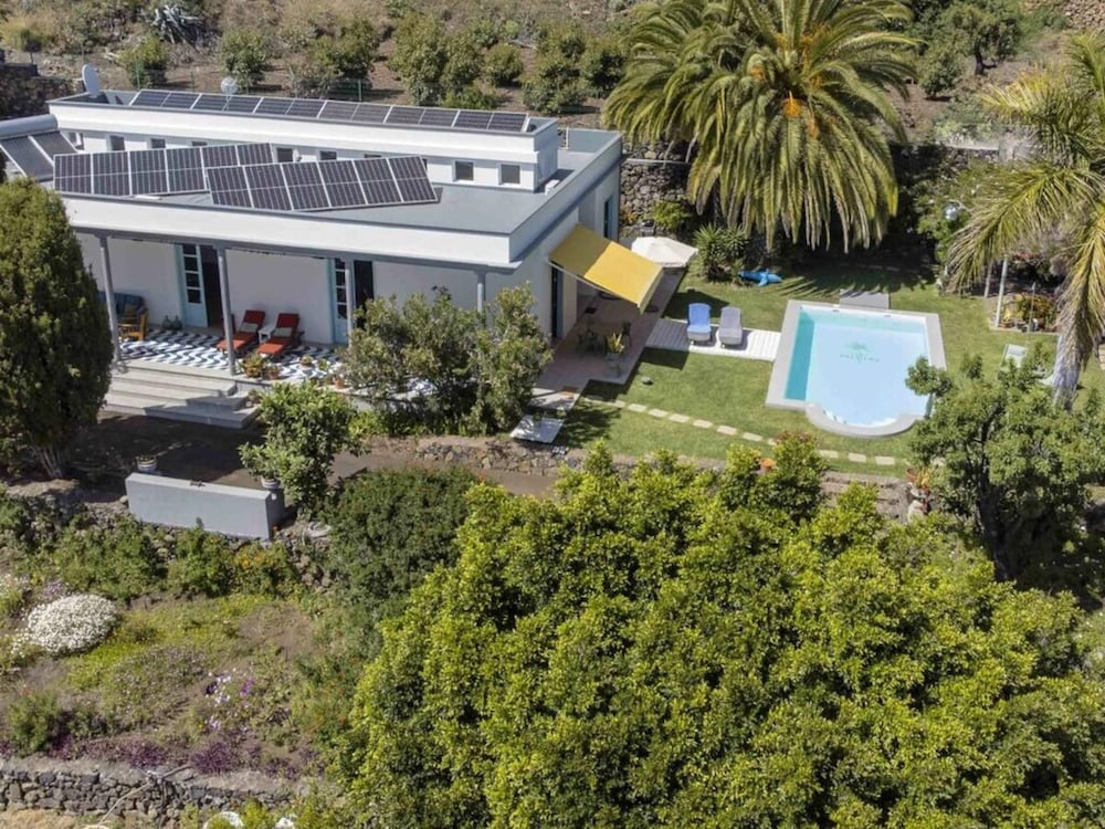 Gran Villa Palmera — 4-Star Luxury Hotel in Los Llanos De Aridane, Spain