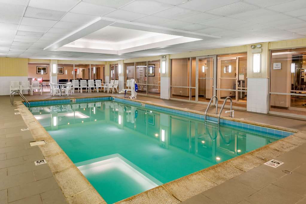 Comfort Suites Oakbrook Terrace near Oakbrook Center - photo 22