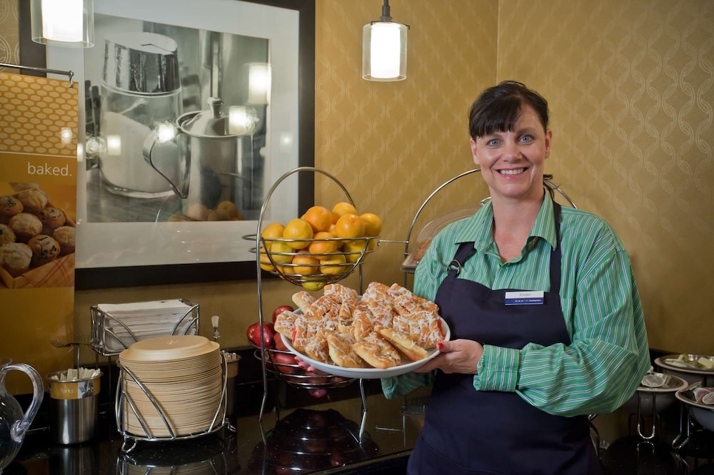 Hampton Inn & Suites Salt Lake City Airport - photo 46