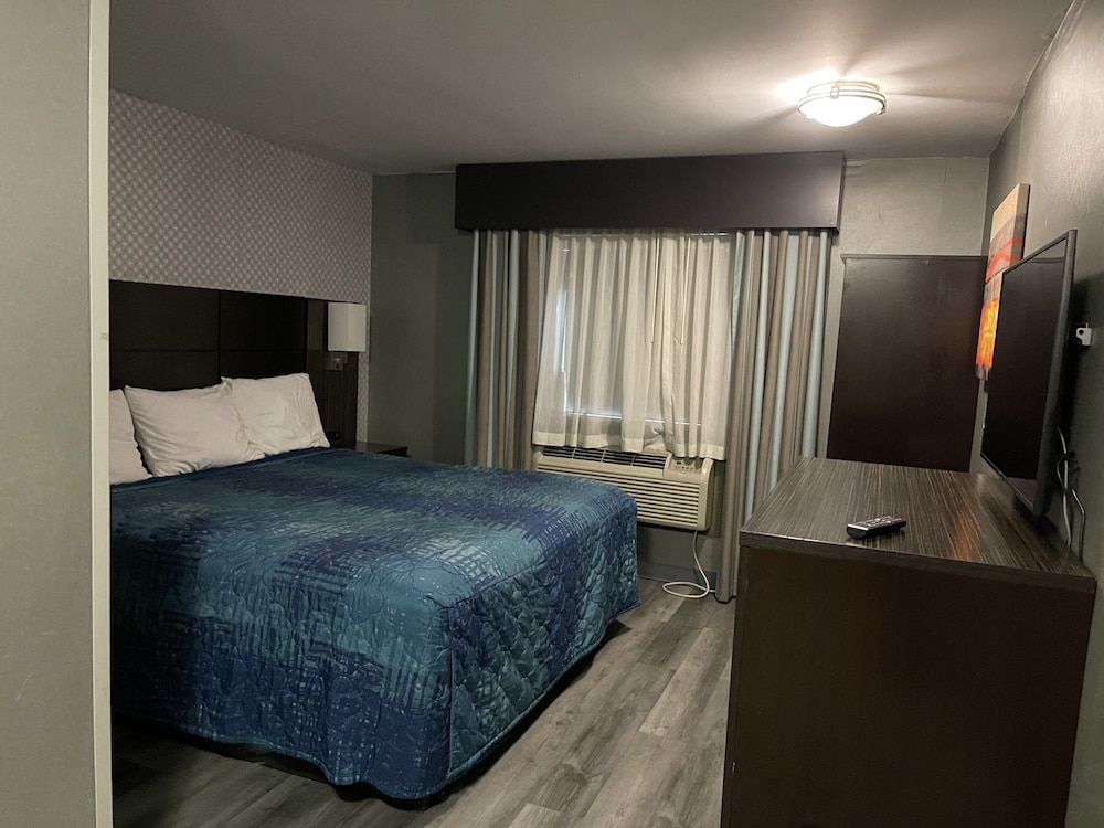 Red Carpet Inn Elmwood Park - photo 16