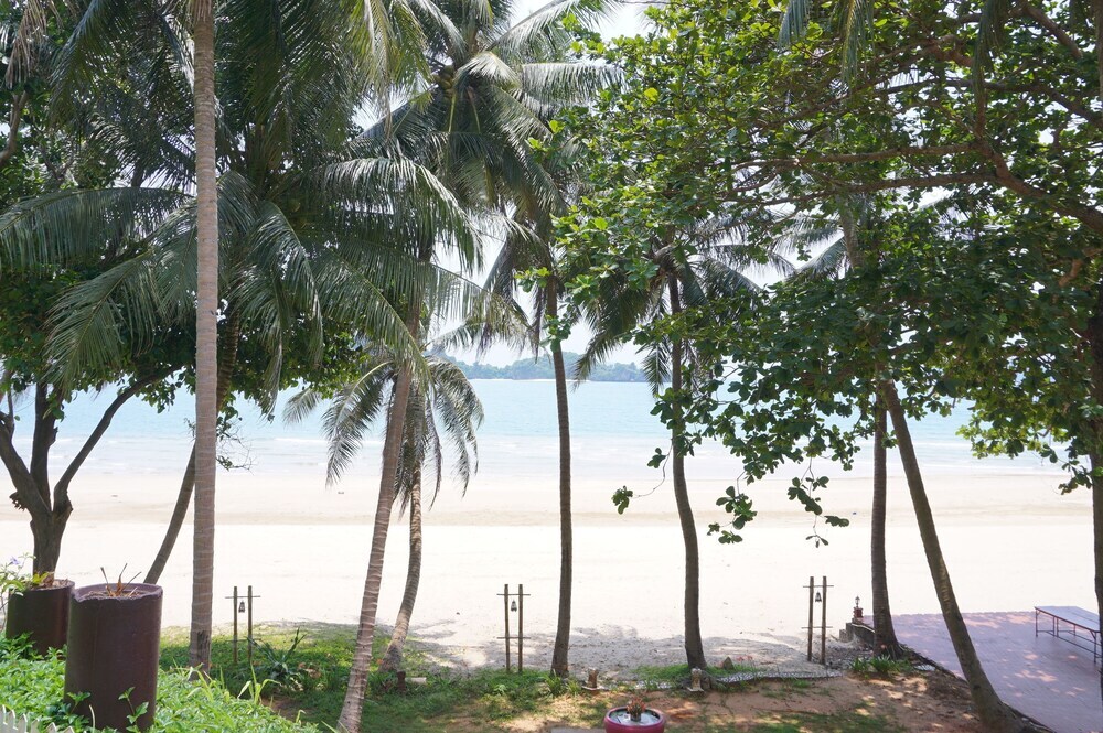 Yaravee Beach And Resort in Chumphon, Thailand