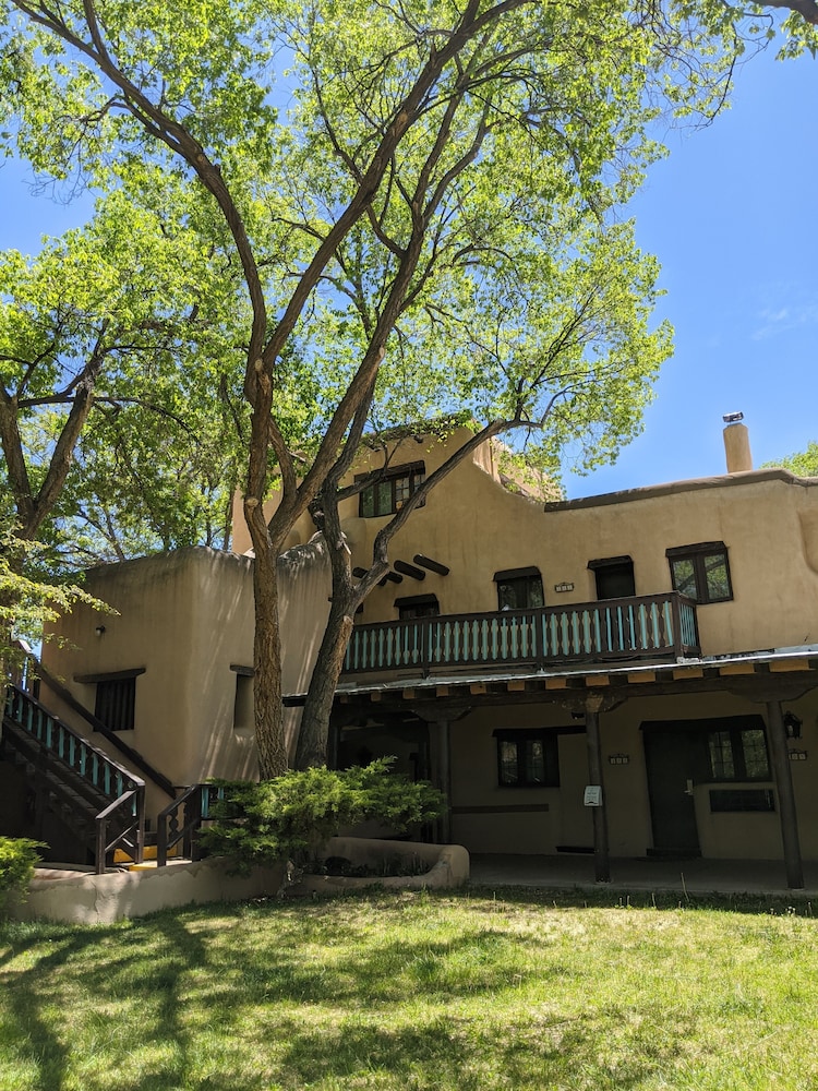 Sagebrush Inn & Suites - photo 140