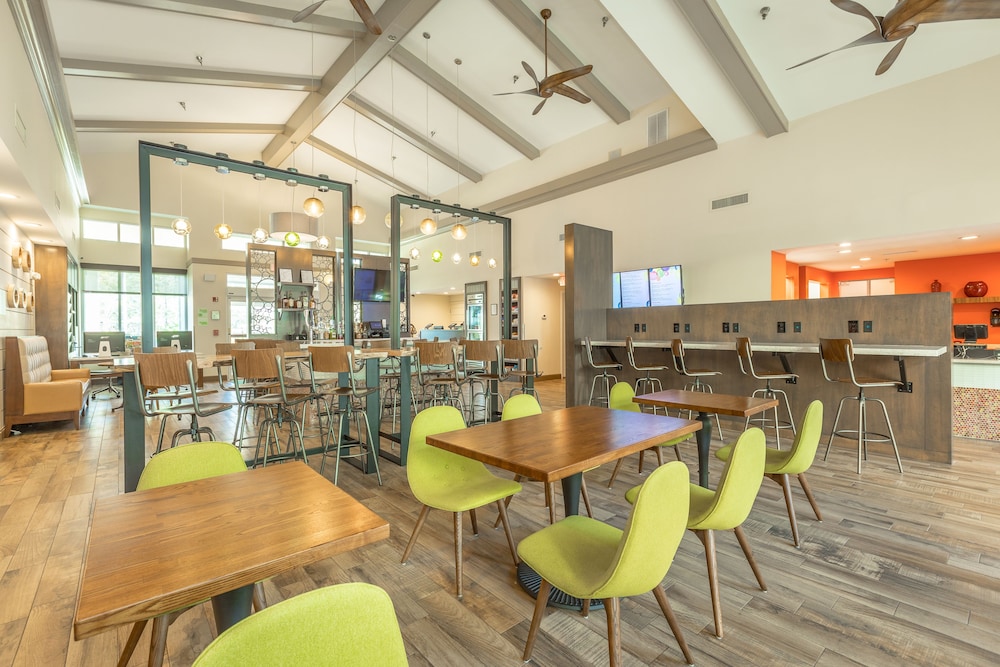Holiday Inn Hotel & Suites Peachtree City by IHG - photo 44
