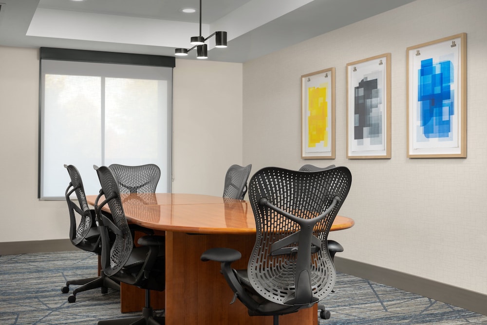Holiday Inn Express Hotel & Suites Greensboro Airport Area by IHG - photo 41