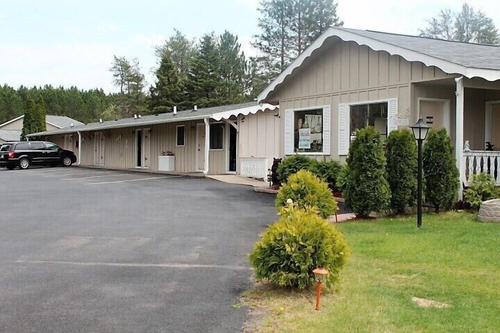 Edelweiss Motel - photo 55