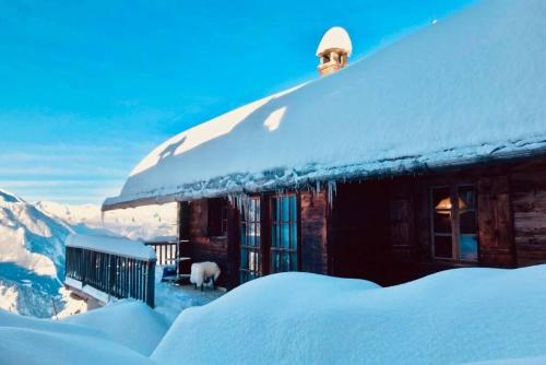 Magic Ski In And Out Chalet above Verbier — 4-Star Luxury Hotel in Bagnes, Switzerland