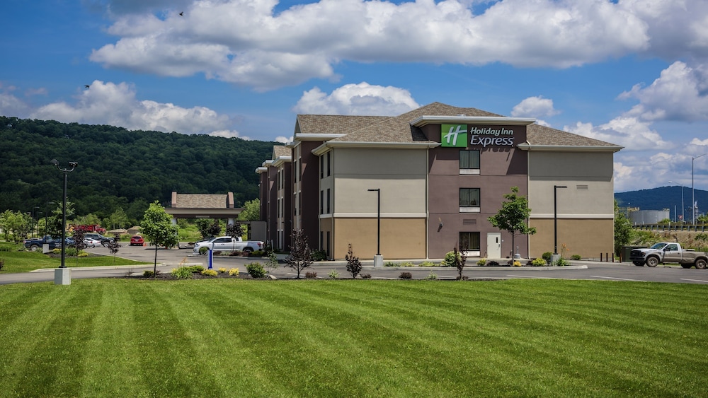 Holiday Inn Express Bradford by IHG - photo 30