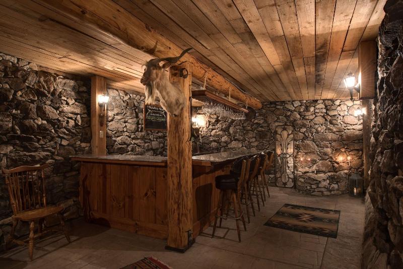 The Davies Family Inn - photo 31