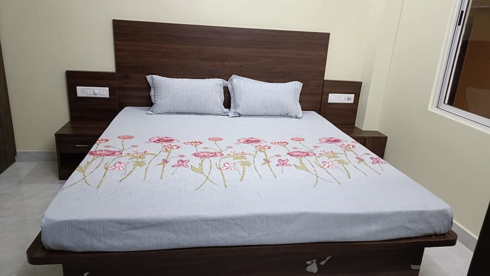 Goroomgo Gundicha view puri - carbon neutral hotel in Puri