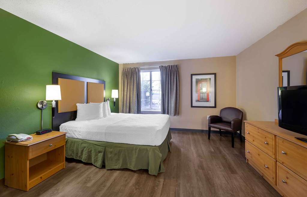 Extended Stay America Suites Cleveland Airport North Olmsted - photo 13