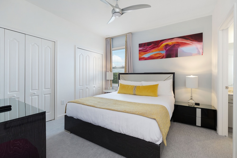 Solterra Resort Luxury 10 Bedroom Homes - photo 26