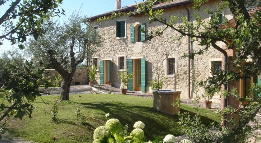 Cascina Girolda in Peschiera Del Garda, Italy