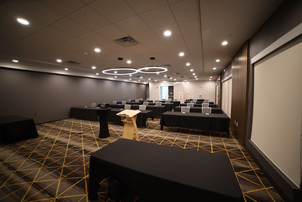Holiday Inn Nashville Airport by IHG - photo 57