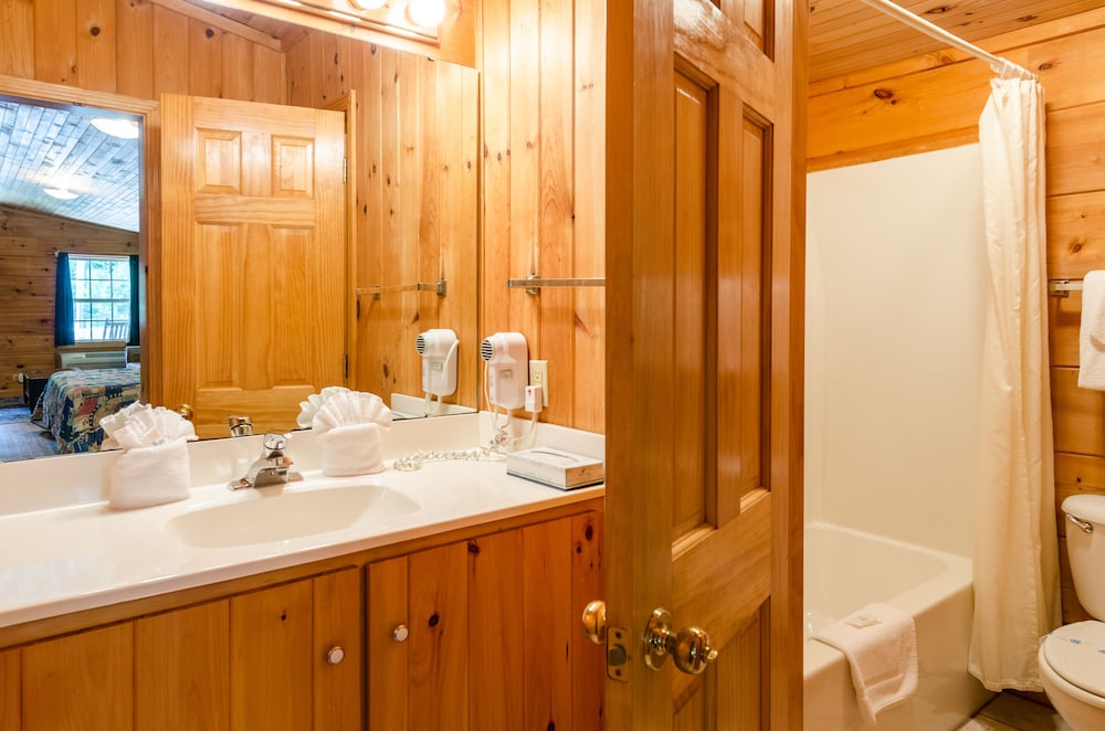 Highland Hills Motel and Cabins A Master Hosts Resort - photo 36