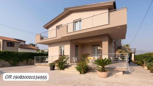 Casa vacanze Elisir Del Golfo — 4-Star Luxury Hotel in Alcamo, Italy