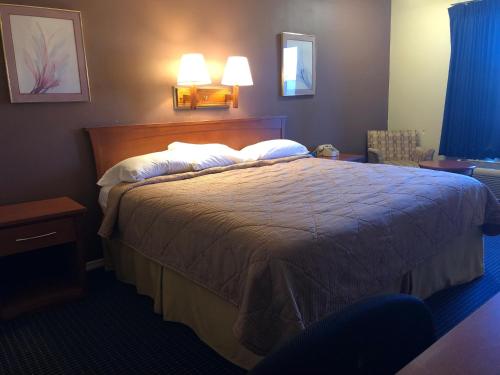 America's Best Inn - photo 46