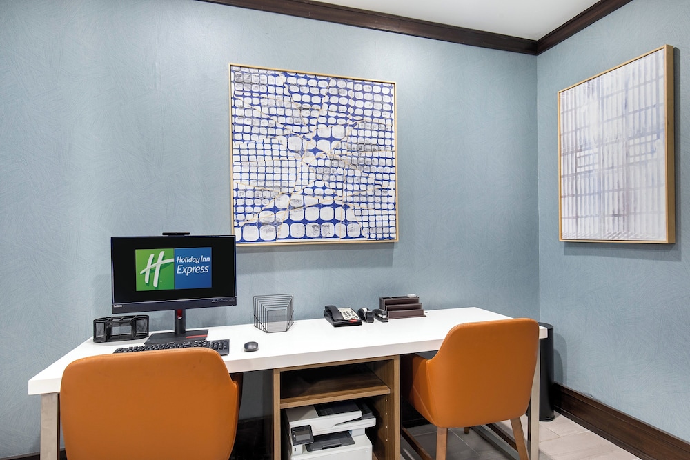 Holiday Inn Express Hotel Ooltewah Springs Chattanooga by IHG - photo 42