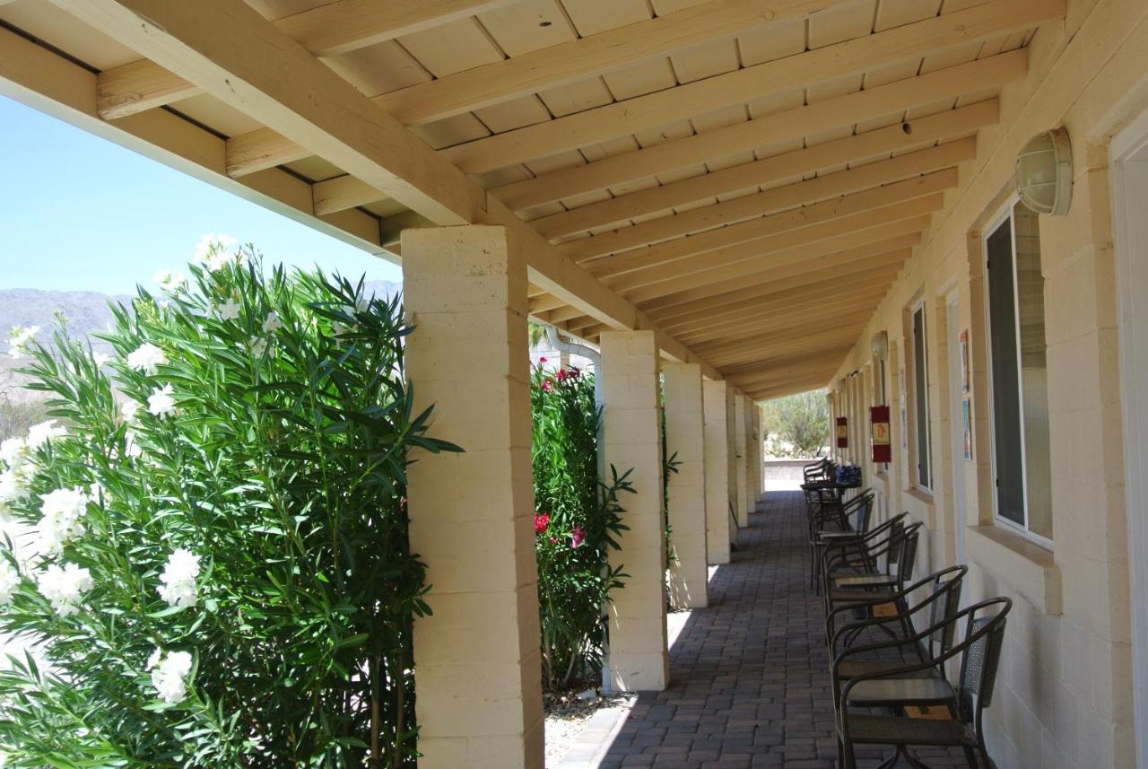 Borrego Springs Motel - photo 3