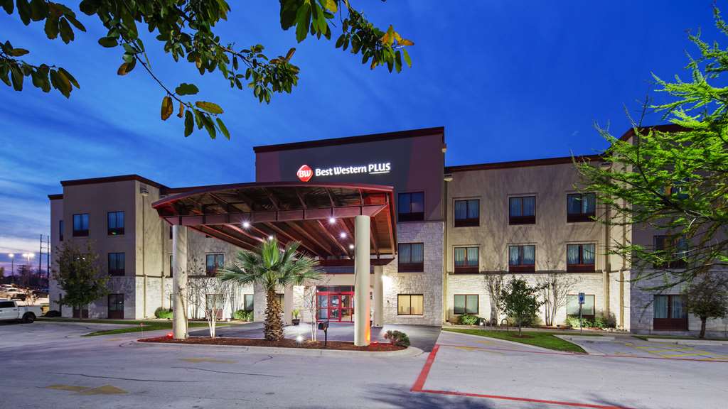 Best Western Plus Austin Airport Inn & Suites - photo 24