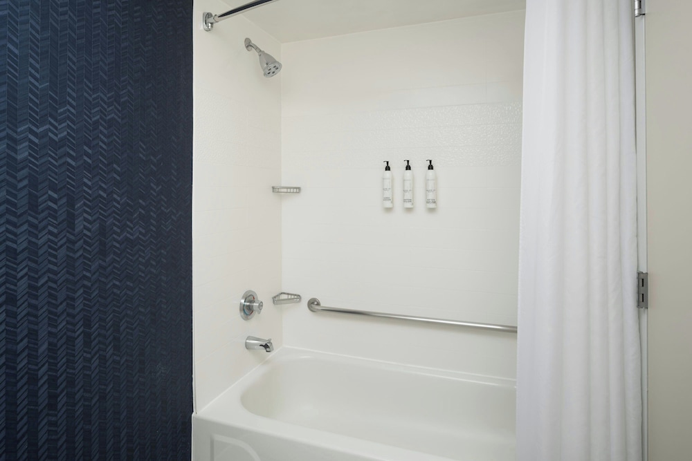 Fairfield Inn By Marriott Orlando Airport - photo 20