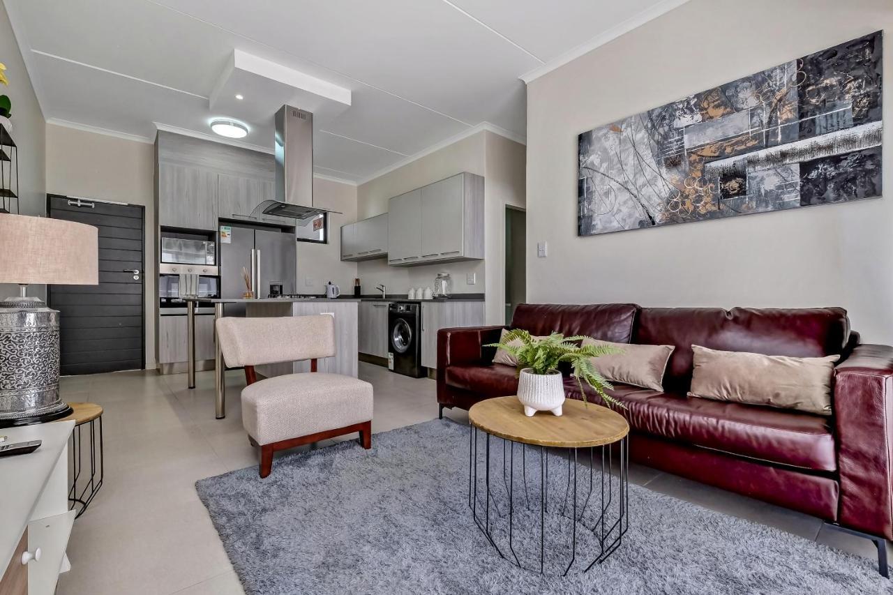 Smart Apartment — 4-Star Luxury Hotel in Midrand, South Africa