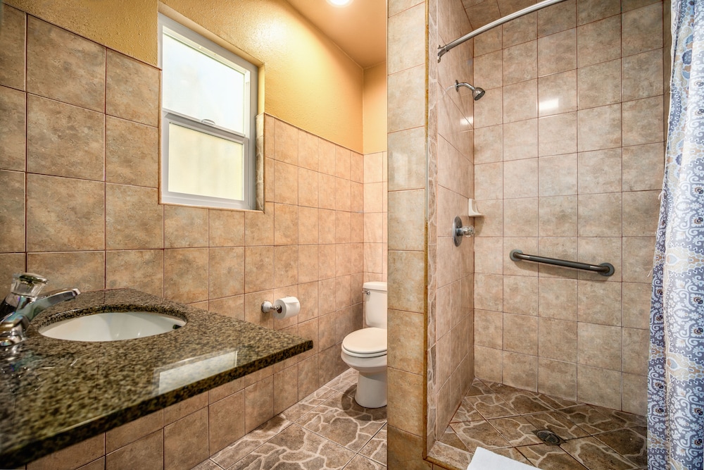 Geneva Motel - photo 16