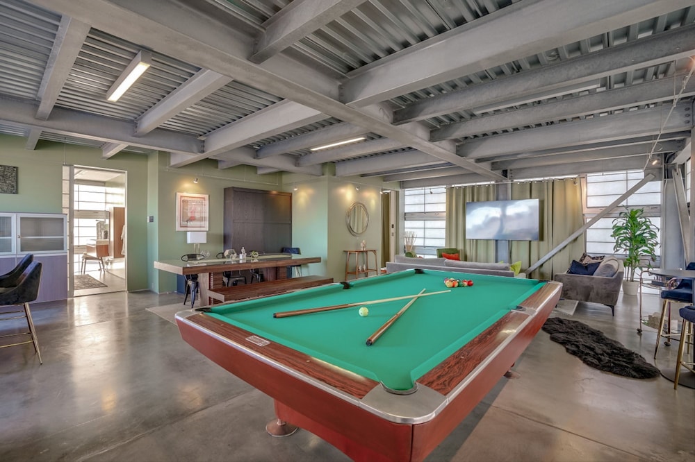 Venice Beach The Steel Rose Compound in Venice, United States