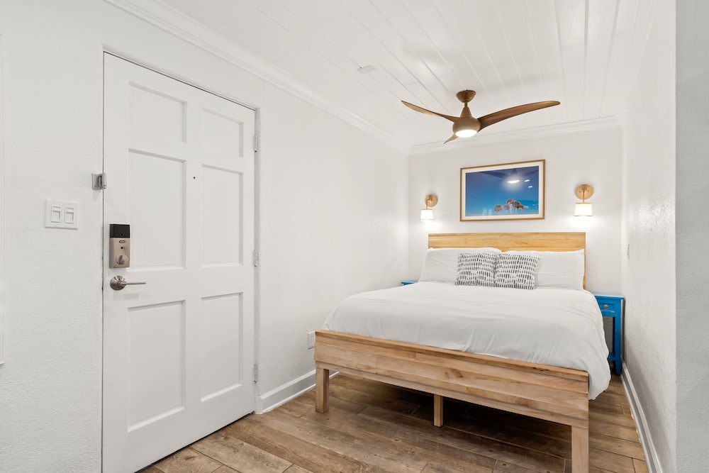 Inn on the Beach - photo 9