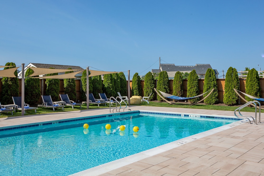 Aqualina Inn Montauk - carbon neutral hotel in Montauk