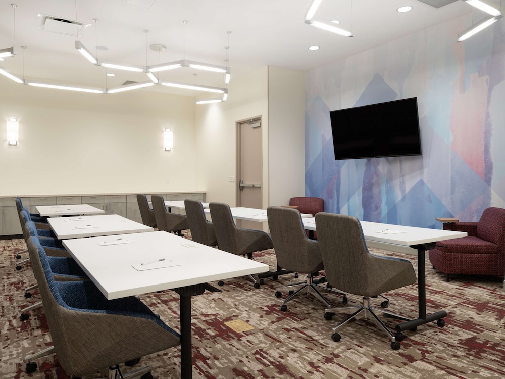 Hilton Garden Inn Jeffersonville Louisville North - photo 36