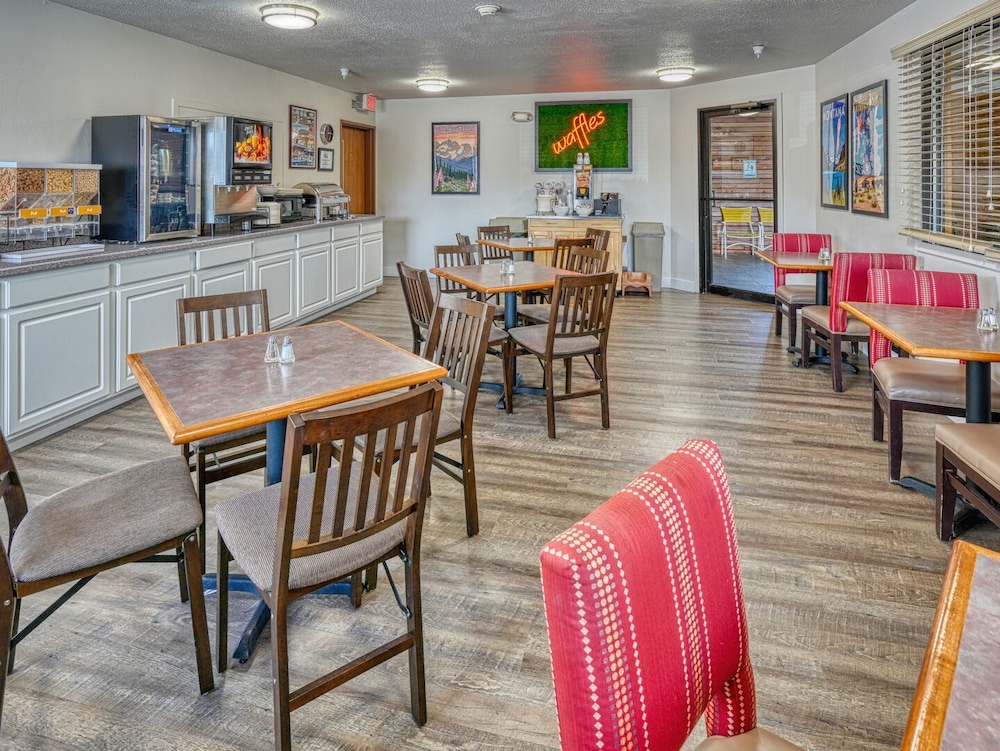 Yellowstone River Inn & Suites - photo 13
