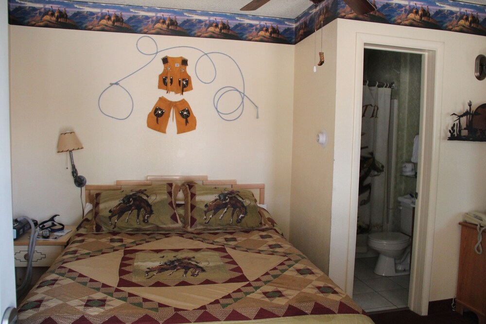 Elk Run Inn - photo 15