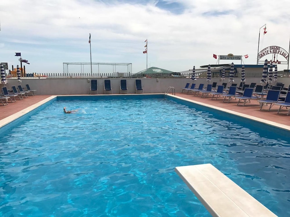 Majestic — hotel in Pesaro