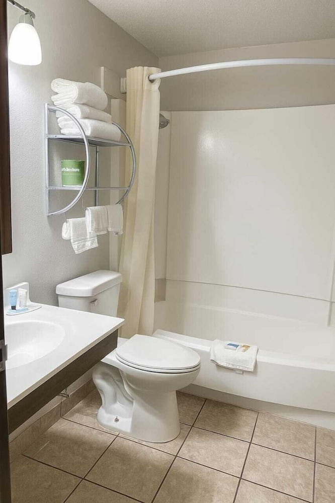 Super 8 by Wyndham North Platte - photo 46
