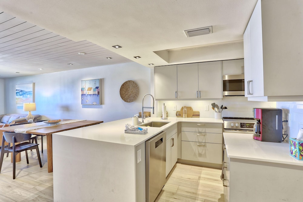 Land's End 11 203 Beach Front Premier - photo 11
