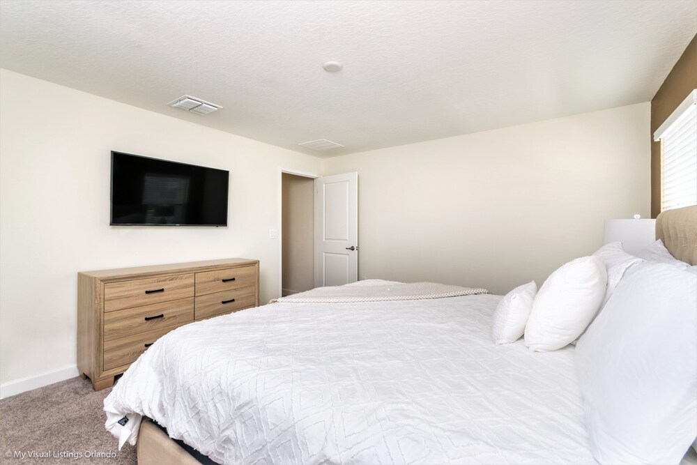 8997 SD Champions Gate Resort Style 5 Bedroom - photo 6