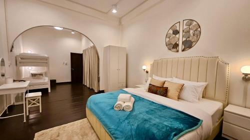 Bangrak house 200 meters near BTS SaphanTaksin in city
