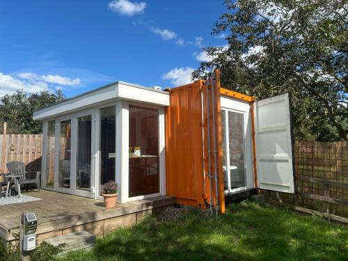 Containerwoning op schitterende locatie — hotel in Milsbeek