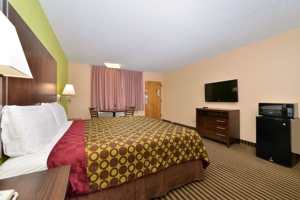 Simple Rewards Inn - photo 6