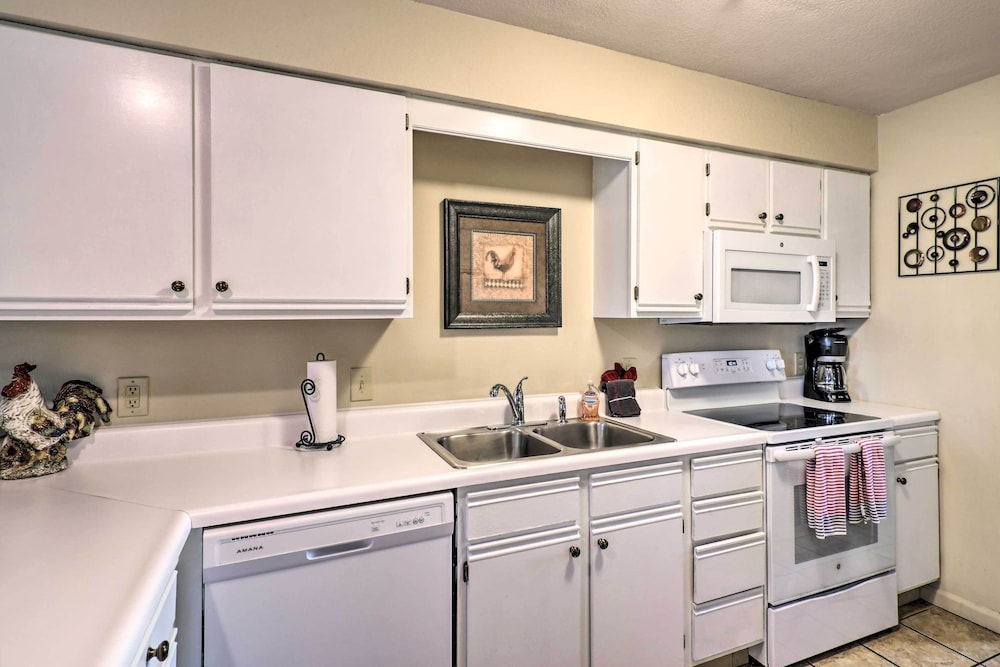 Inviting Branson Condo w Resort Amenities - photo 28