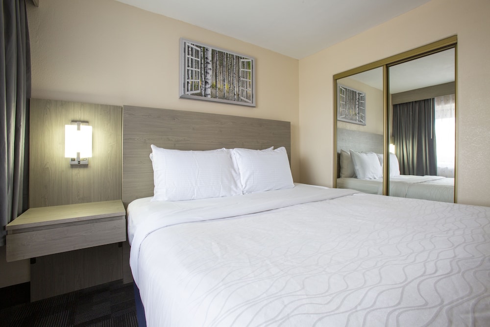 Hotel Aspen InnSuites Flagstaff Grand Canyon - photo 16