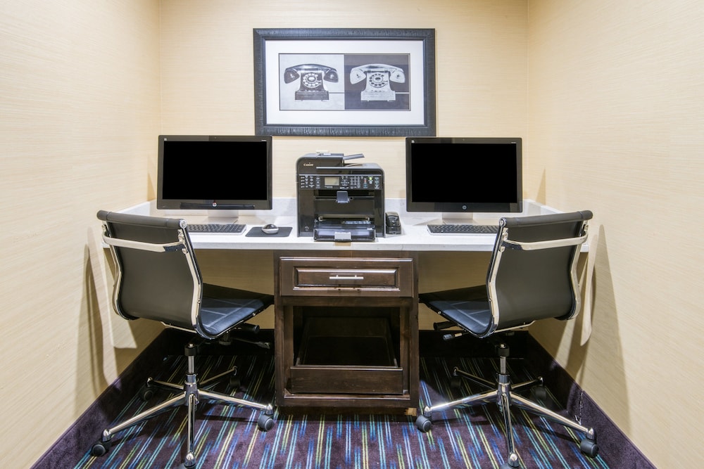 Holiday Inn Express & Suites Ashland by IHG - photo 23