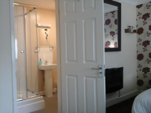 Maen Hir — hotel in Menai Bridge