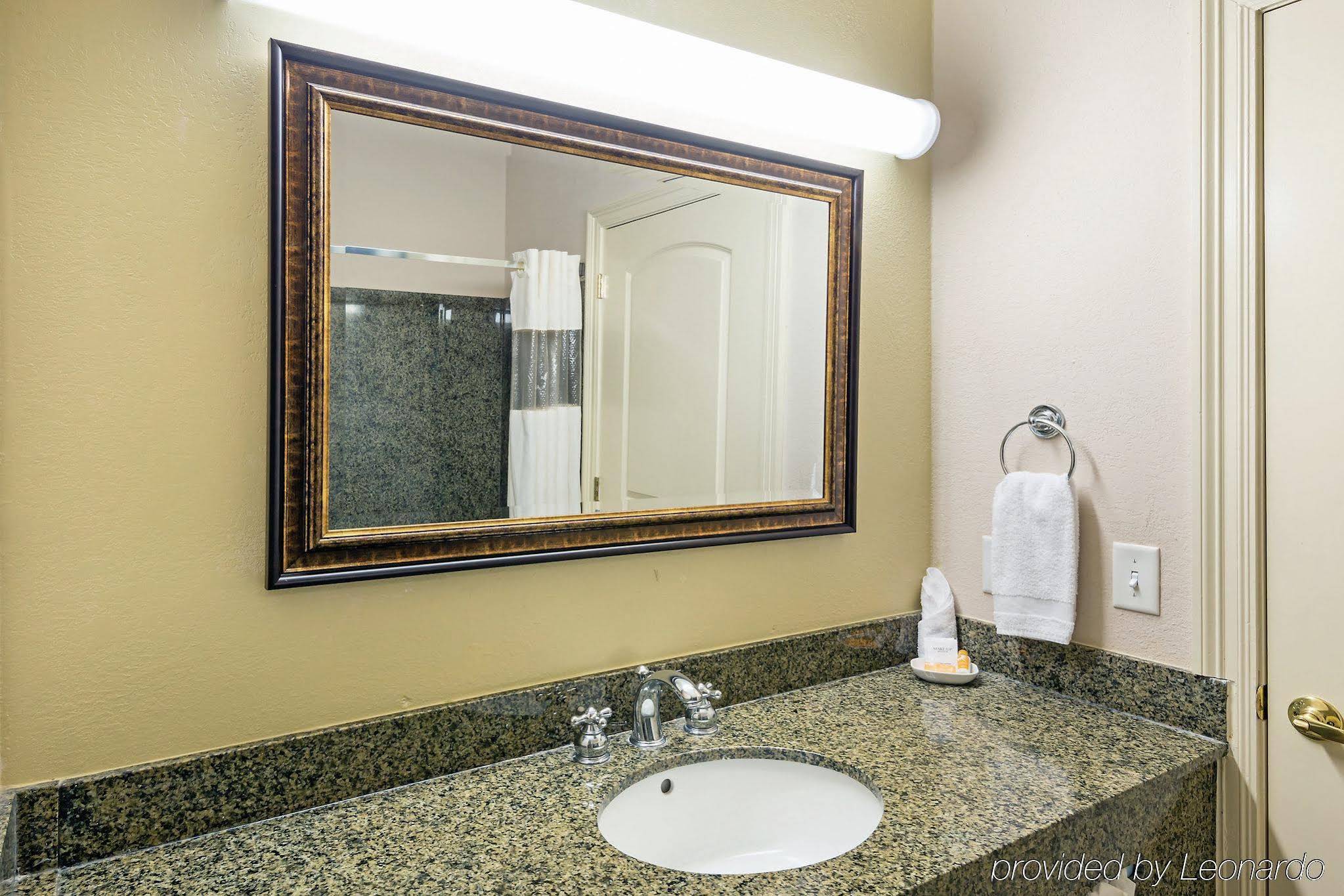 La Quinta Inn & Suites Covington - photo 7