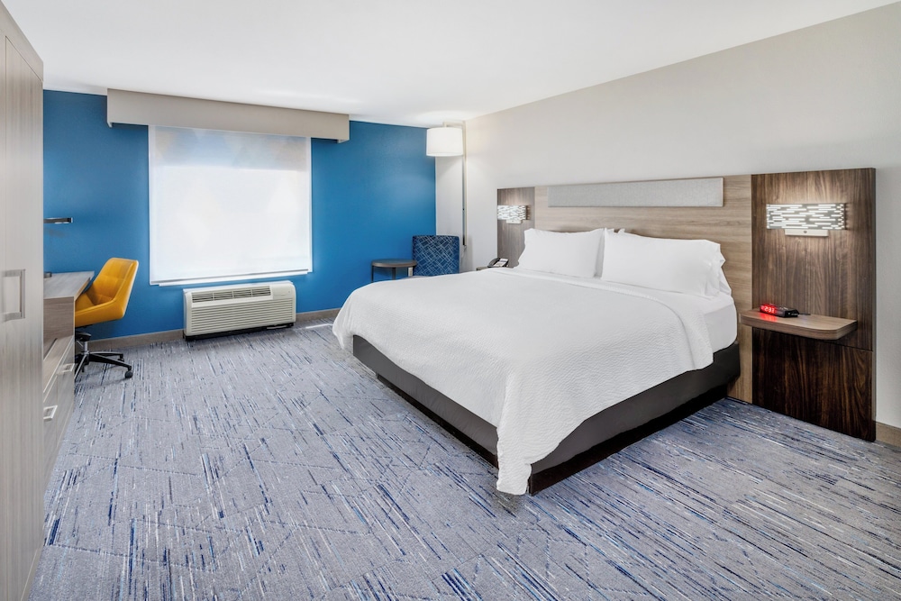 Holiday Inn Express & Suites Colorado Springs First & Main an IHG Hotel - photo 5