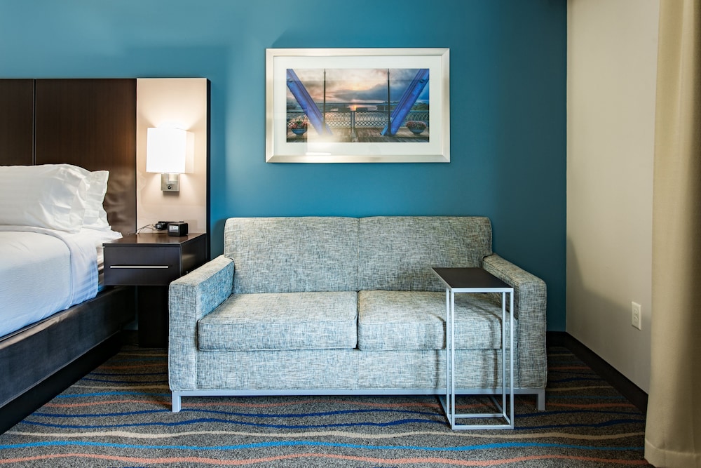 Holiday Inn Hotel & Suites Chattanooga Downtown by IHG - photo 8