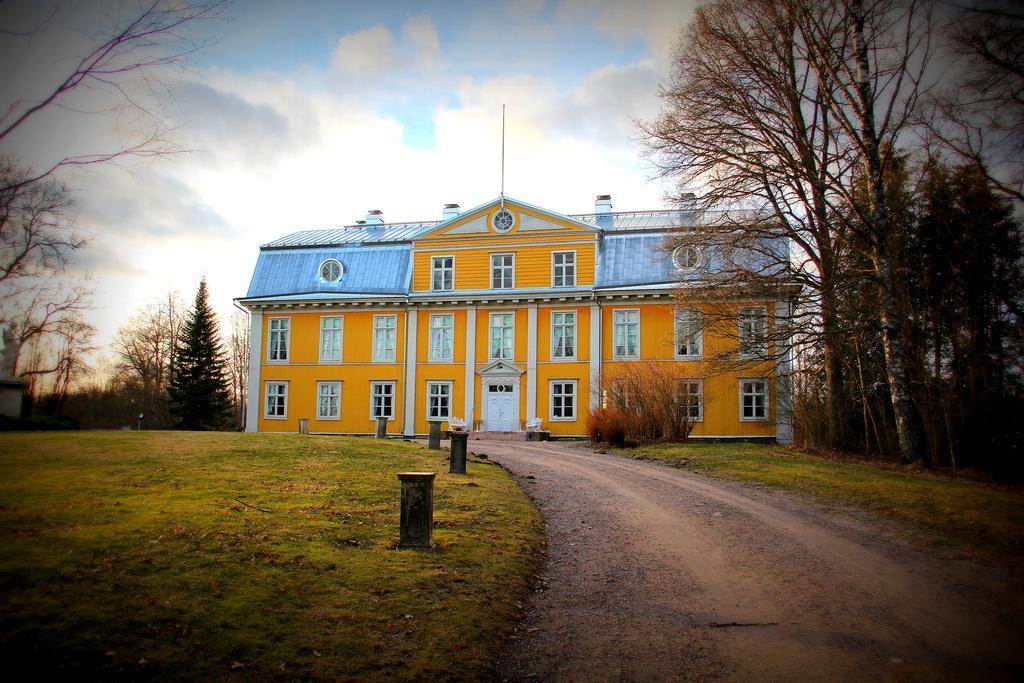 Mustion Linna Svartå Manor — 4-Star Luxury Hotel in Karis, Finland