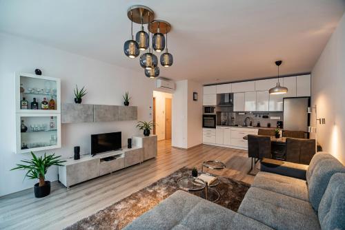 City Apartment Private Parking and Balcony — 4-Star Luxury Hotel in Szekesfehervar, Hungary