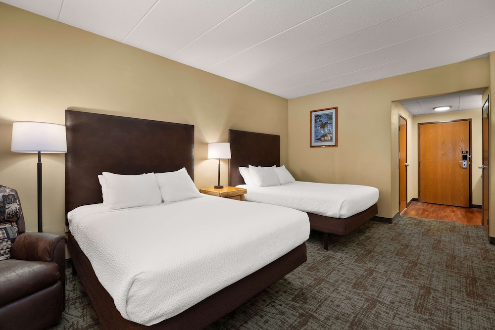 Best Western Northwoods Lodge - photo 20
